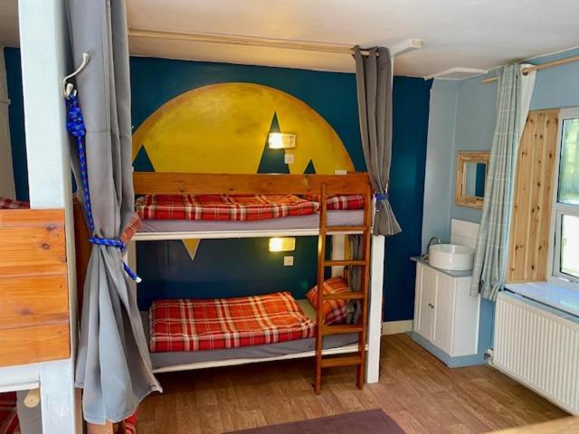 Hostel The Vagabond Bunkhouse Betws-y-Coed Exterior foto